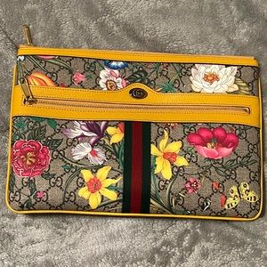 Authentic Gucci pouch